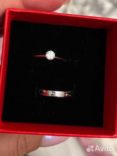 Обручальное кольцо из белого зол с бриллиантами