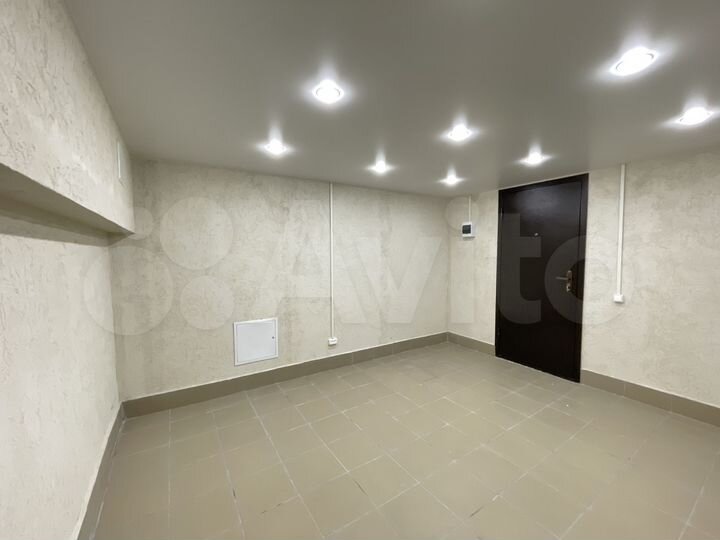 Помещение, 12,4 м2, новый ремонт, первая линия