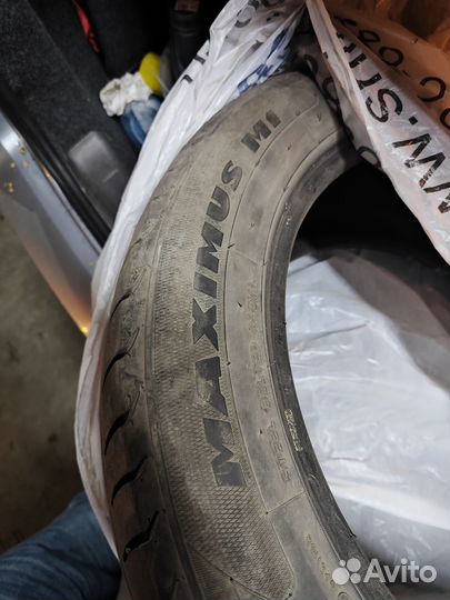 Maxtrek Maximus M1 255/50 R19 107