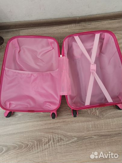 Чемодан на колесах детский бу