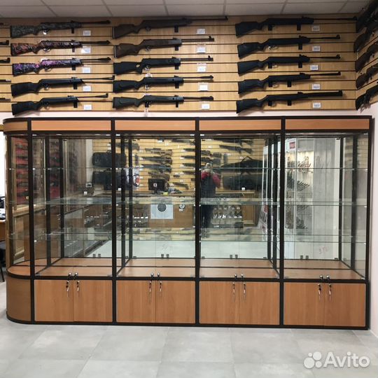 Стеклянные витрины с профилем на заказ в Самаре