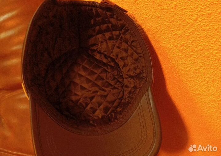 Мужская кожаная кепка