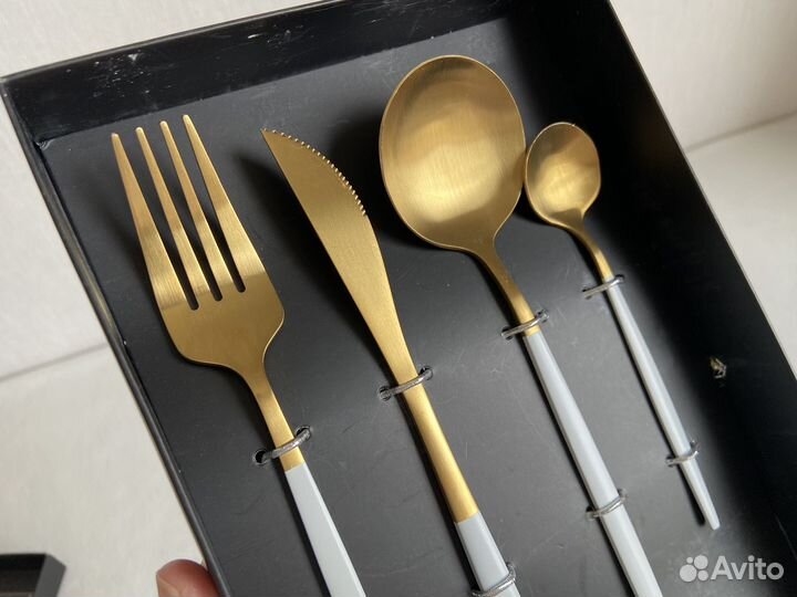 Столовые приборы