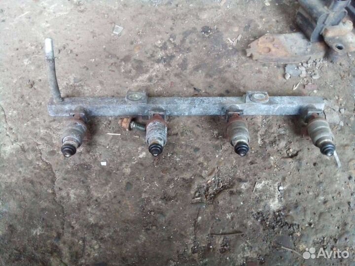 Топливная рампа Chevrolet Lacetti 2012