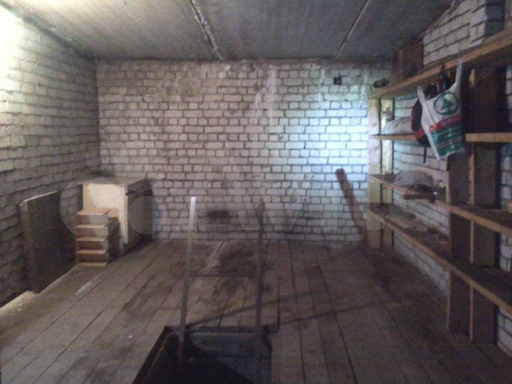 Гараж, > 30 м²
