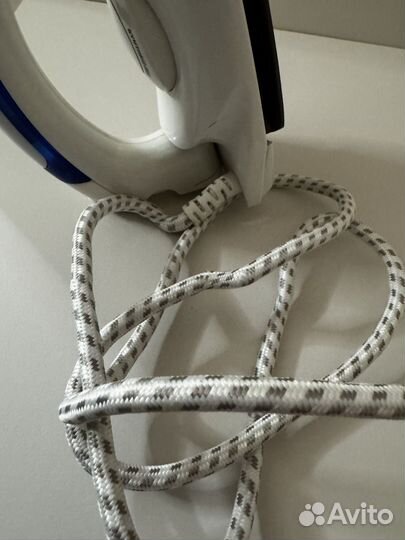 Маленький дорожный утюг