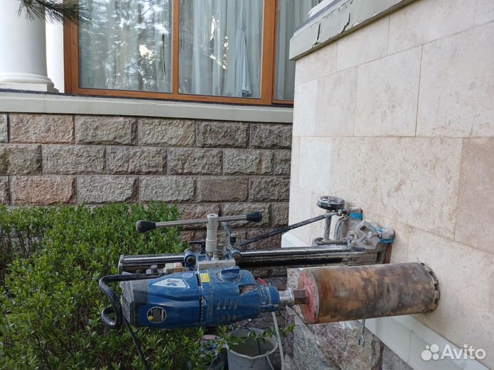 Алмазное бурение отверстий для вентиляции