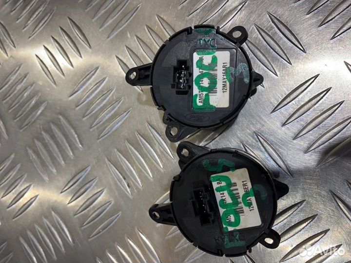 Кнопки в руль Ford Focus 3 хэтчбек 2.0