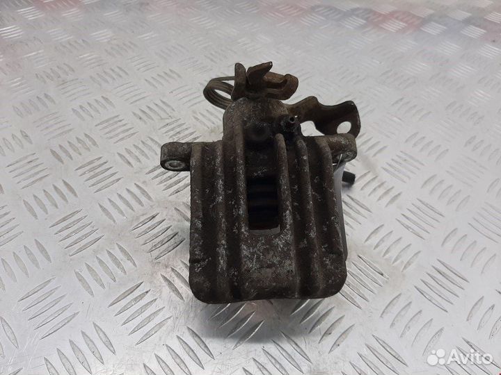 Суппорт задний правый для Volkswagen Passat 5 GP