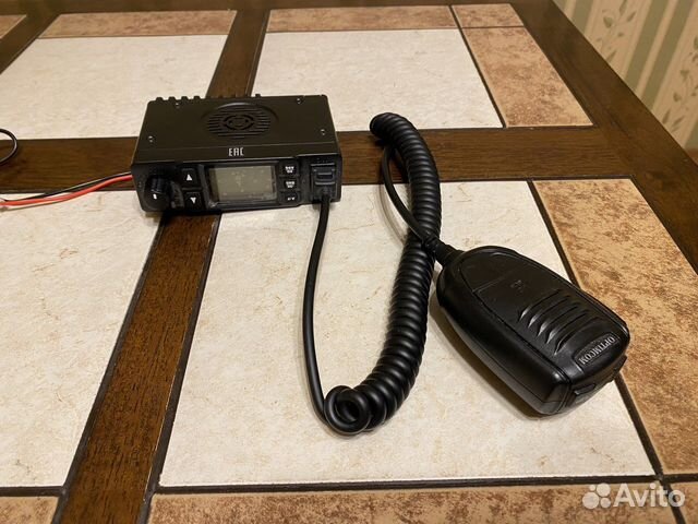 Автомобильная рация с антенной