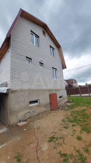 Дом 140 м² на участке 6 сот.