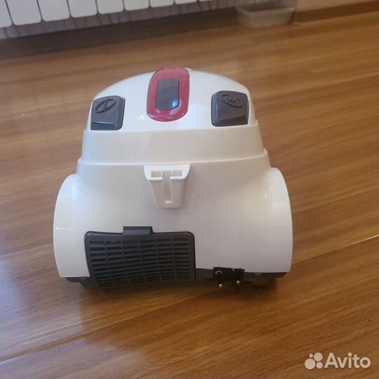 Пылесос Supra VCS-1400