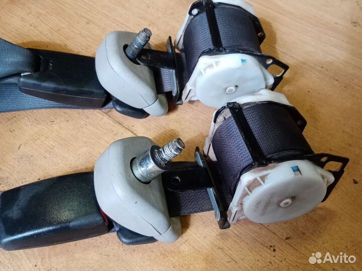 Ремень безопастности задний Мицубиси Аутлендер 1