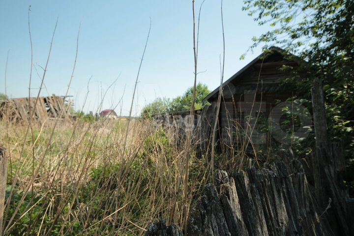 Дом 22,5 м² на участке 38 сот.