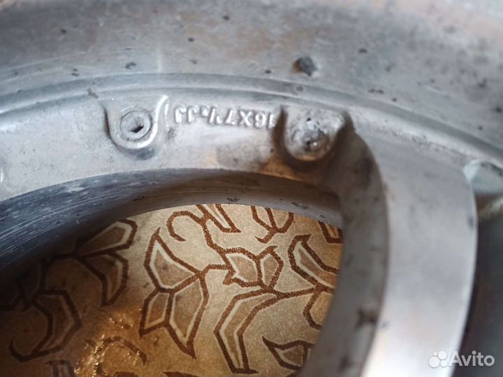 Диски истана