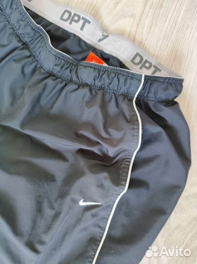 Нейлоновые штаны nike the athletic dept