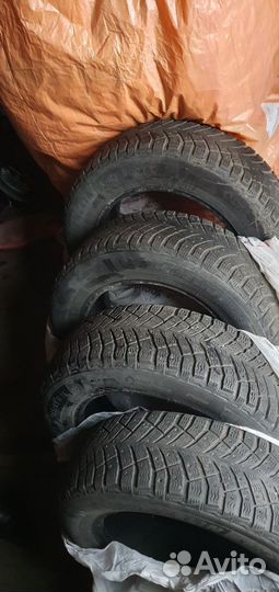 Michelin X-Ice North 4 185/65 R15 92T