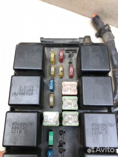 Блок предохранителей Dodge Caravan 3 EDZ 2429CM