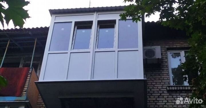 Остекление балкона и установка пластиковых окон