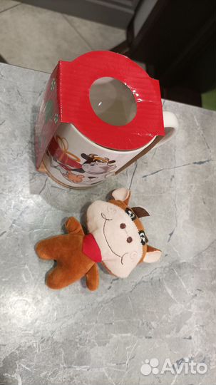 Кружка с игрушкой корова