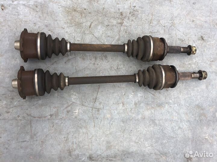 Привод левый правый Nissan Cedric Gloria my34