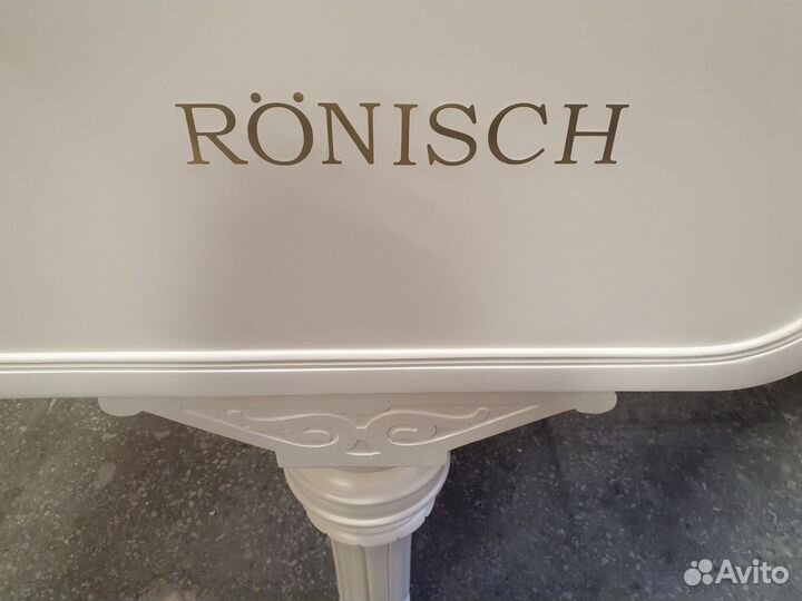 Рояль Rönisch