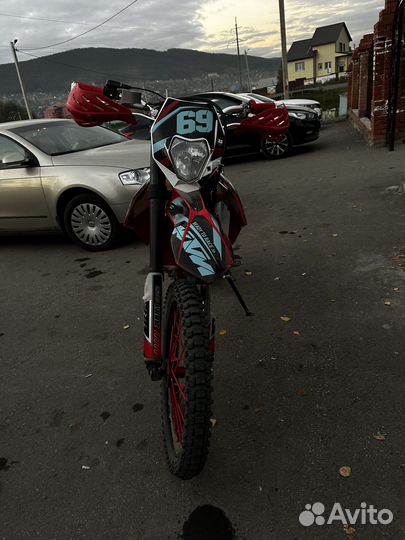 Мотоцикл zuum CR250 CB