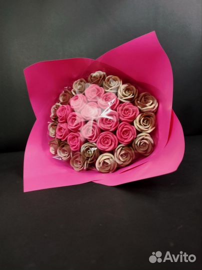 Букет - 29 Роз из Белого и Молочного Шоколада