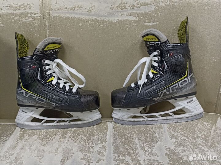 Хоккейные коньки bauer 3х YTH 12