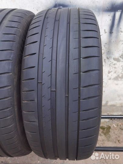 Michelin Pilot Sport 4 225/45 R19 96W