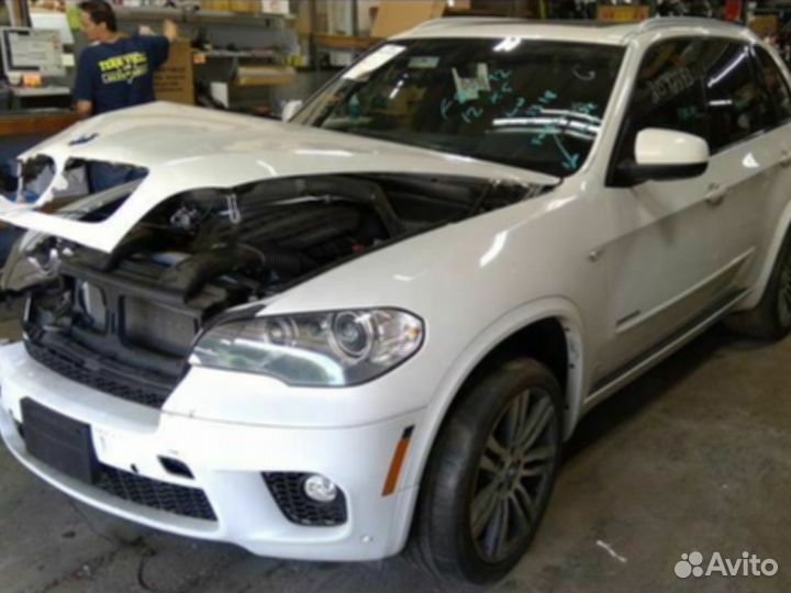 Bmw X5 E70 2011 год по болтам