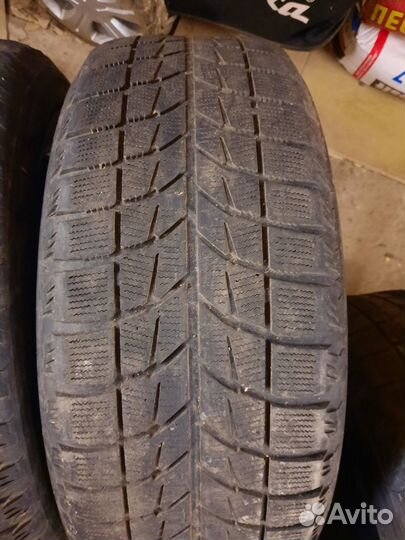 Bridgestone Blizzak WS-60 215/60 R16 Q