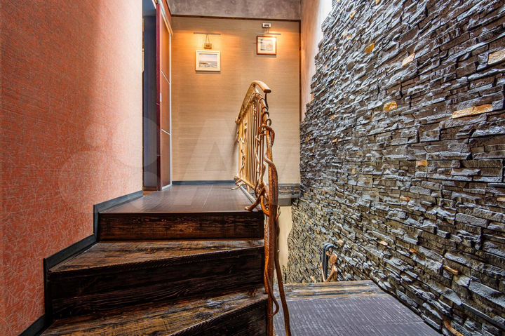 Дом 212 м² на участке 3 сот.