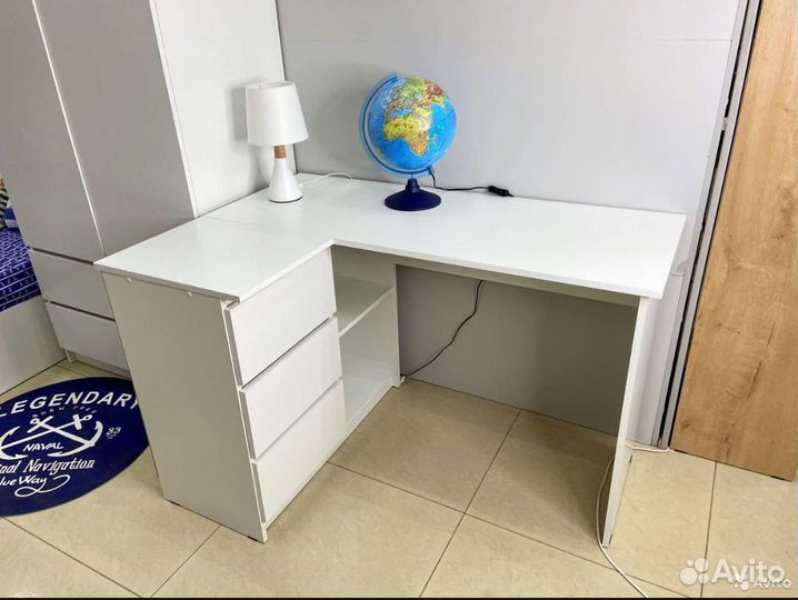 Стол угловой