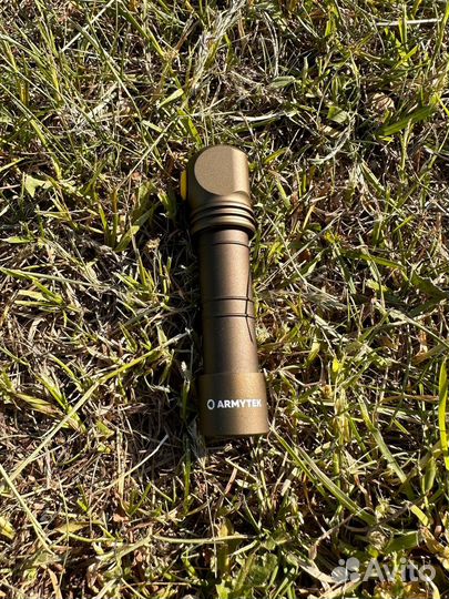 Фонарь налобный ArmyTek Wizard C2 Pro Magnet Olive