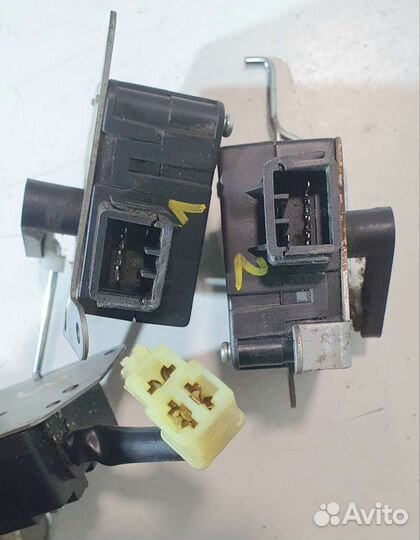 Моторчик заслонки отопителя Kia Spectra