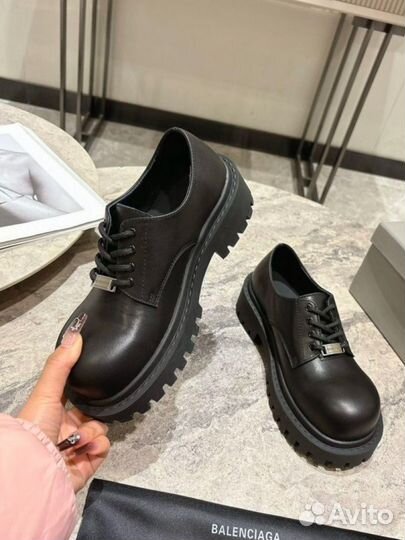Туфли дерби Balenciaga Stomper Low Derby Leather