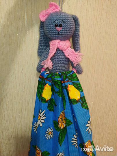 Заяц вязаный