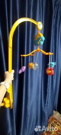 Детский мобиль в кроватку музыкальный