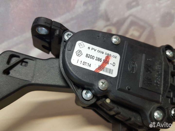Электронная педаль газа Renault Duster 1 F4RA 2L
