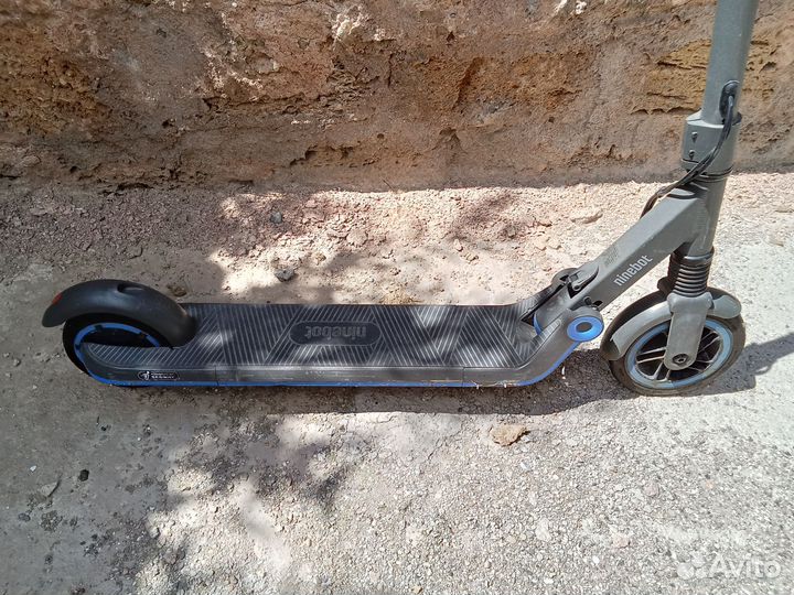 Электро самокат ninebot eKickScooter zing
