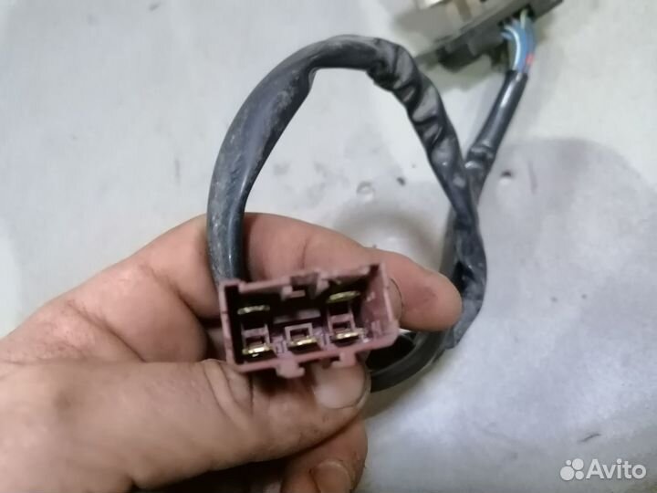 Резистор отопителя Honda Accord IV 1990-1993