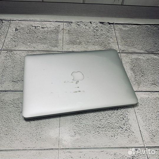 Macbook PRO 13 2015 I5/8GB/128SSD