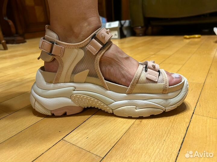 Сандалии ASH розовые