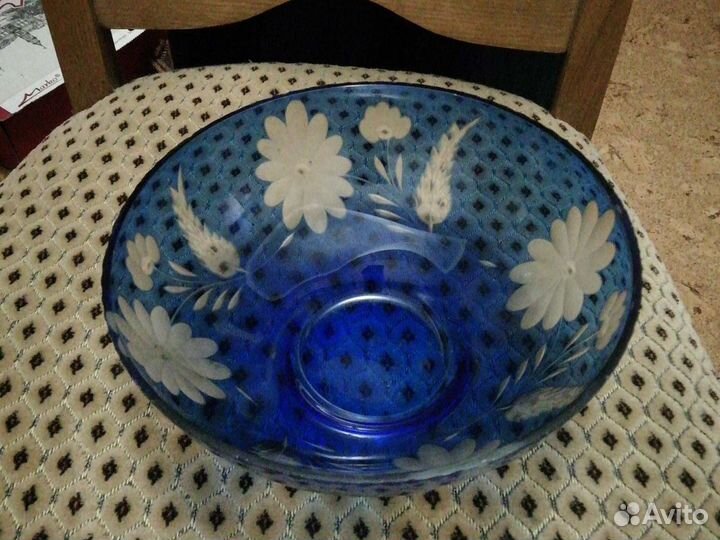 Ваза для фруктов цветное стекло