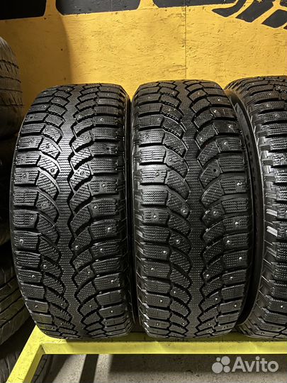 Bridgestone Blizzak Spike-01 225/60 R17