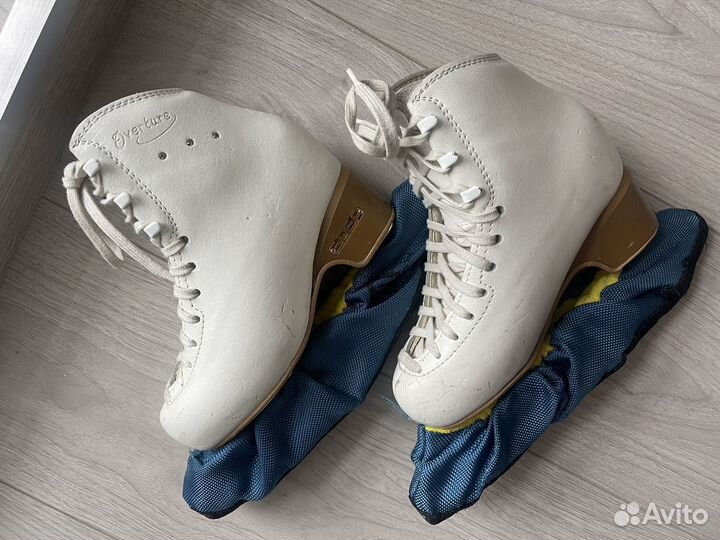 Фигурные коньки edea 200