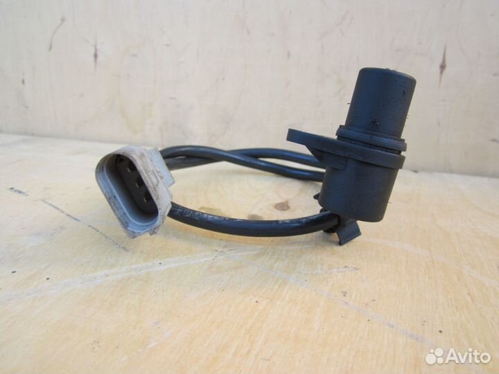 Датчик коленвала Audi VW Skoda