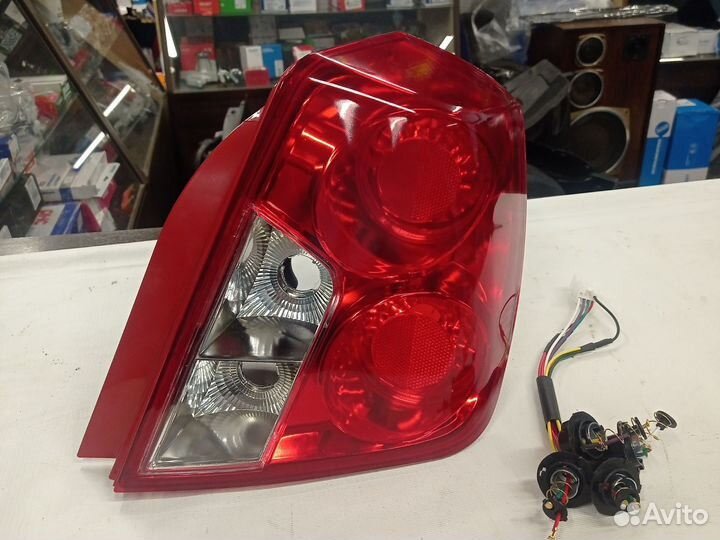 Фонарь задний правый Chevrolet Lacetti седан