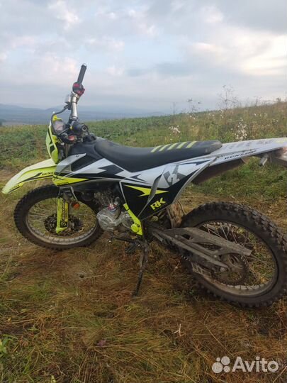 Мотоцикл эндуро Racer K2 250 кубов